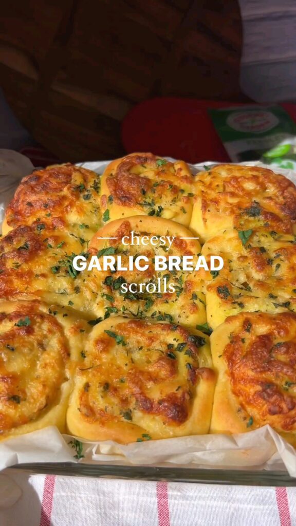 Garlic Bread Scrolls
