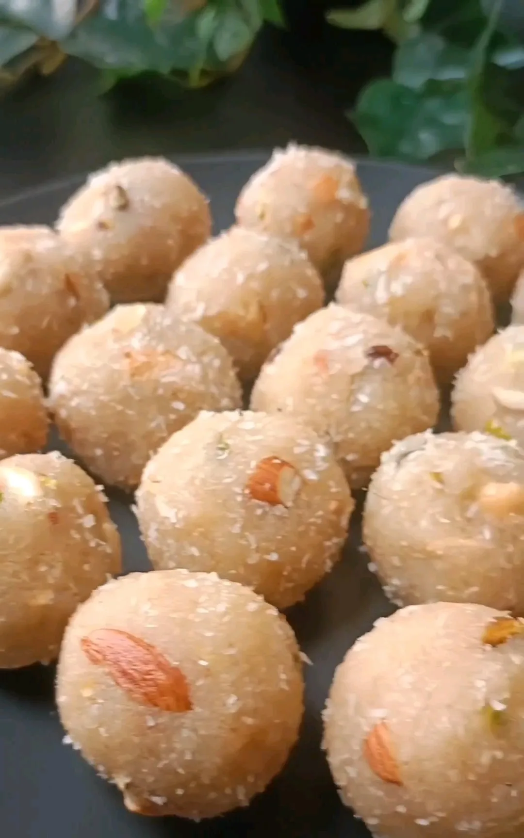 Suji Ladoo