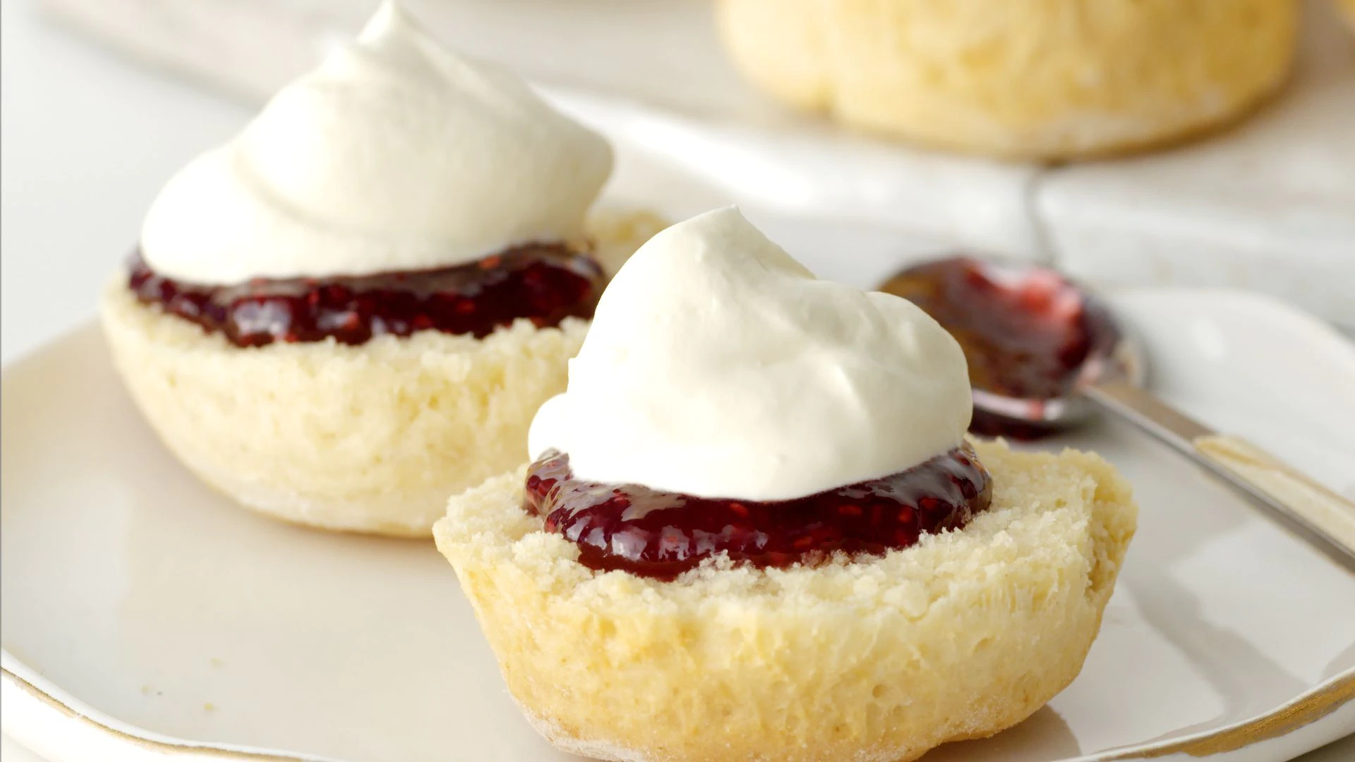 Lemonade Scones