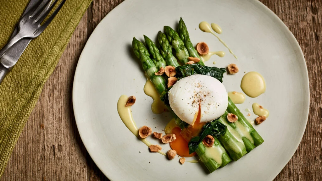 Asparagus and Eggs